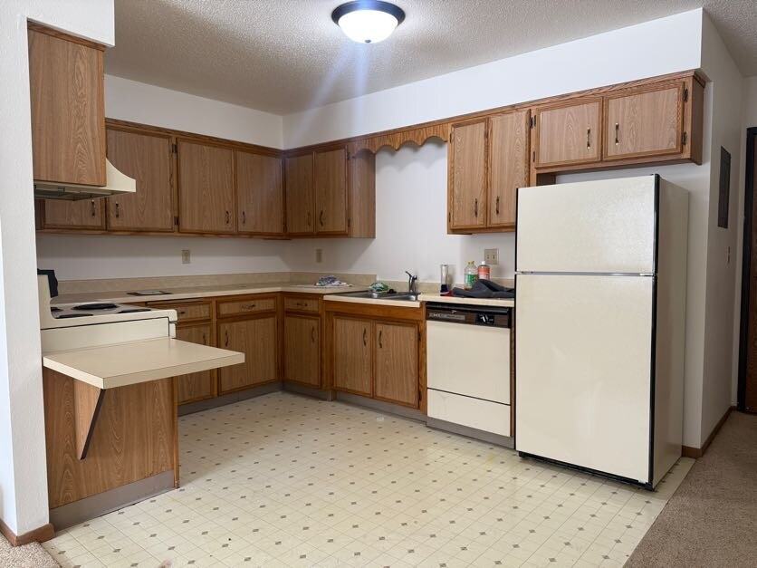 1310 34th Ave S #102 - Photo 4 of 11