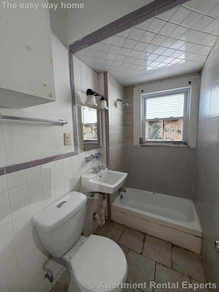 509 Medford St #3 - Photo 7 of 10