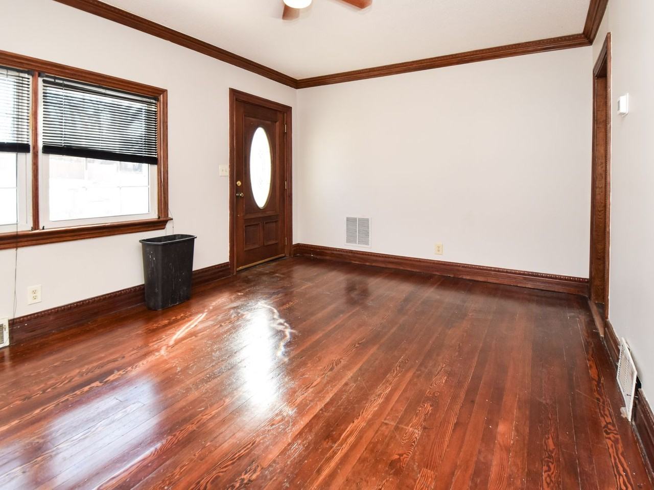 3872 Leo St - Photo 5 of 29