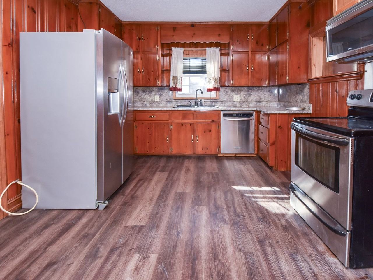 3872 Leo St - Photo 7 of 29