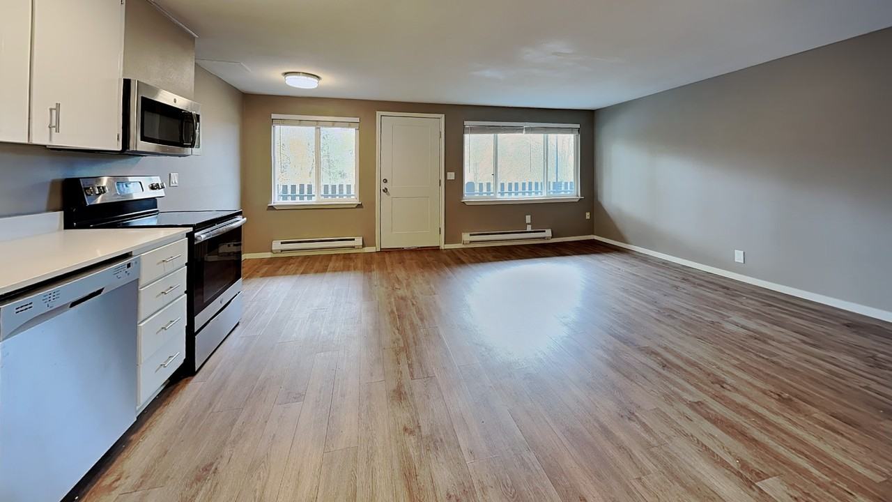 102 Summit Ave N #9 - Photo 3 of 19