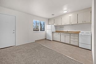 Pet-Friendly One- and Two-Bedroom Apartments in Edmonds - Photo 1 of 1