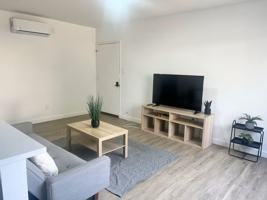 featured image of 521 E Live Oak Ave