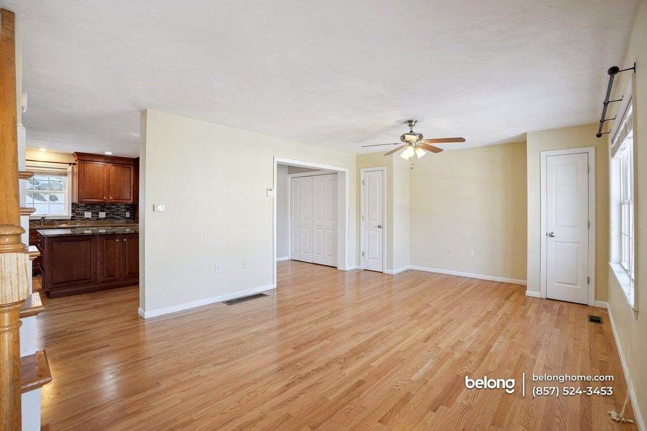 127 Centre St - Photo 7 of 20