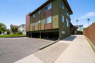 617 W Stocker St - Photo 1 of 1