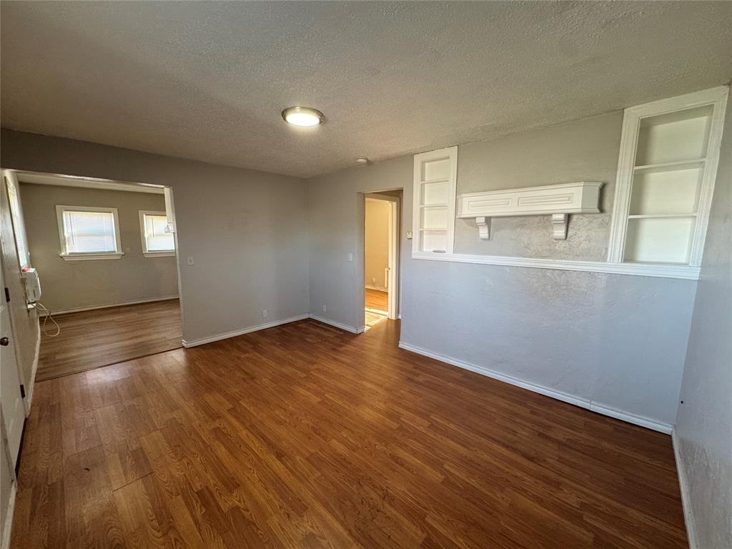 6812 Nw 37th St - Photo 2 of 11