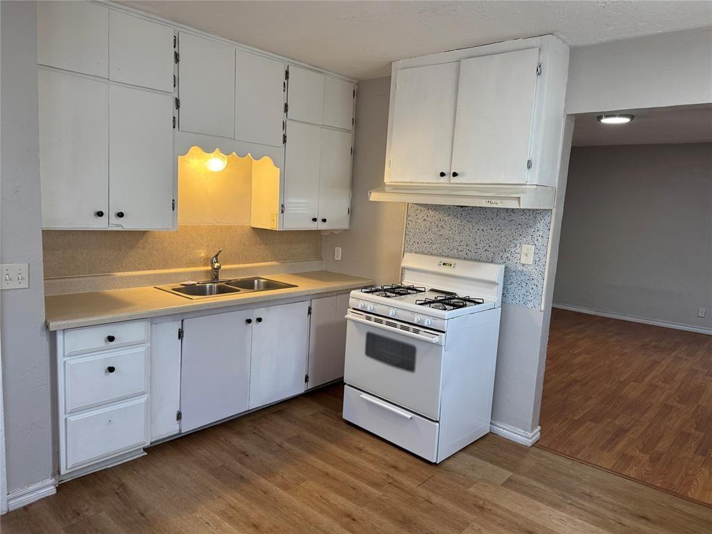 6812 Nw 37th St - Photo 5 of 11