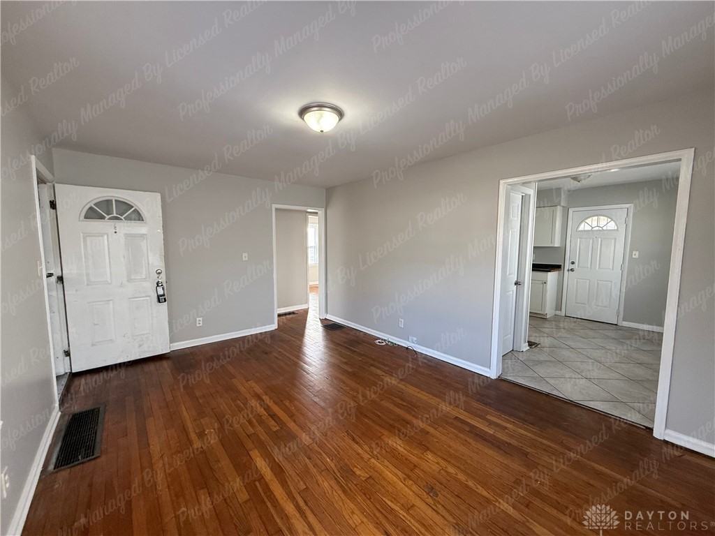 1205 Shaftesbury Rd - Photo 5 of 14