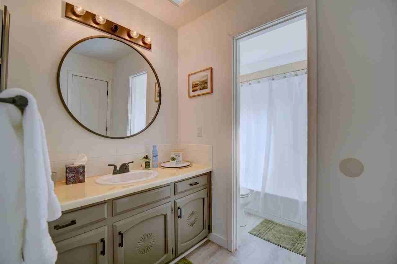 7300 Appomattox Pl Ne - Photo 3 of 11