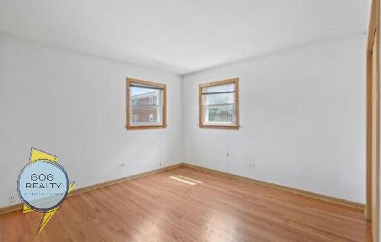 Rosemont - 9451 - Photo 4 of 13