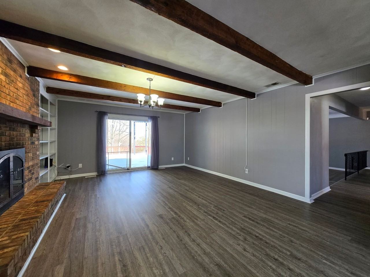 2456 Glenboro Dr - Photo 6 of 45