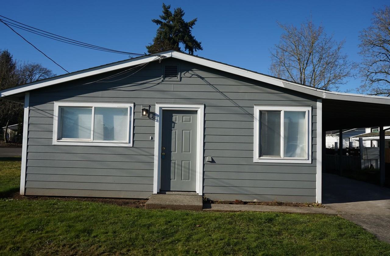 3000 O St - Photo 2 of 12