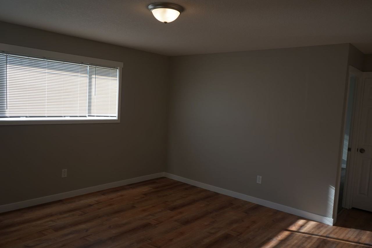 3000 O St - Photo 3 of 12