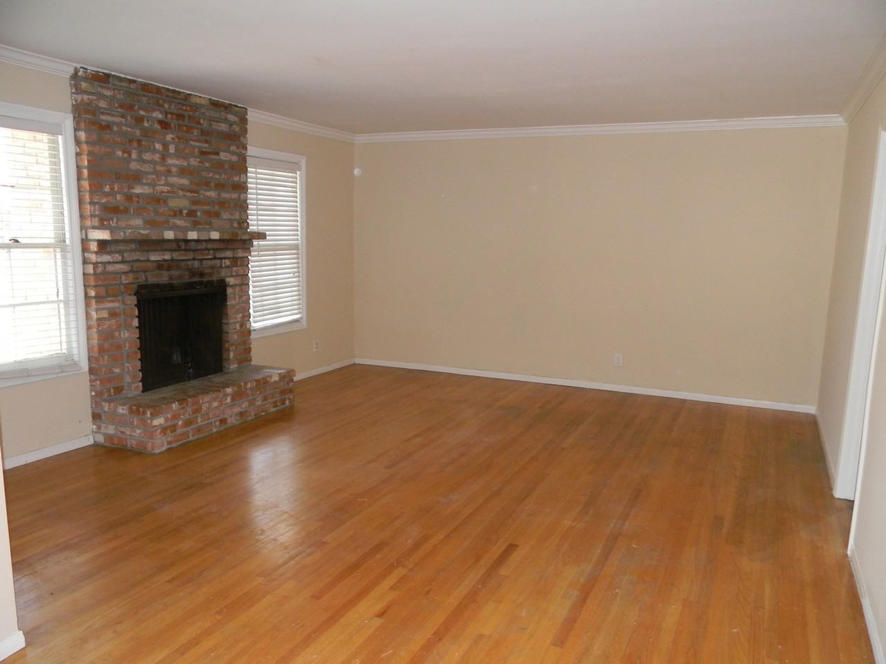 1306 E Mayfair Ave - Photo 4 of 18