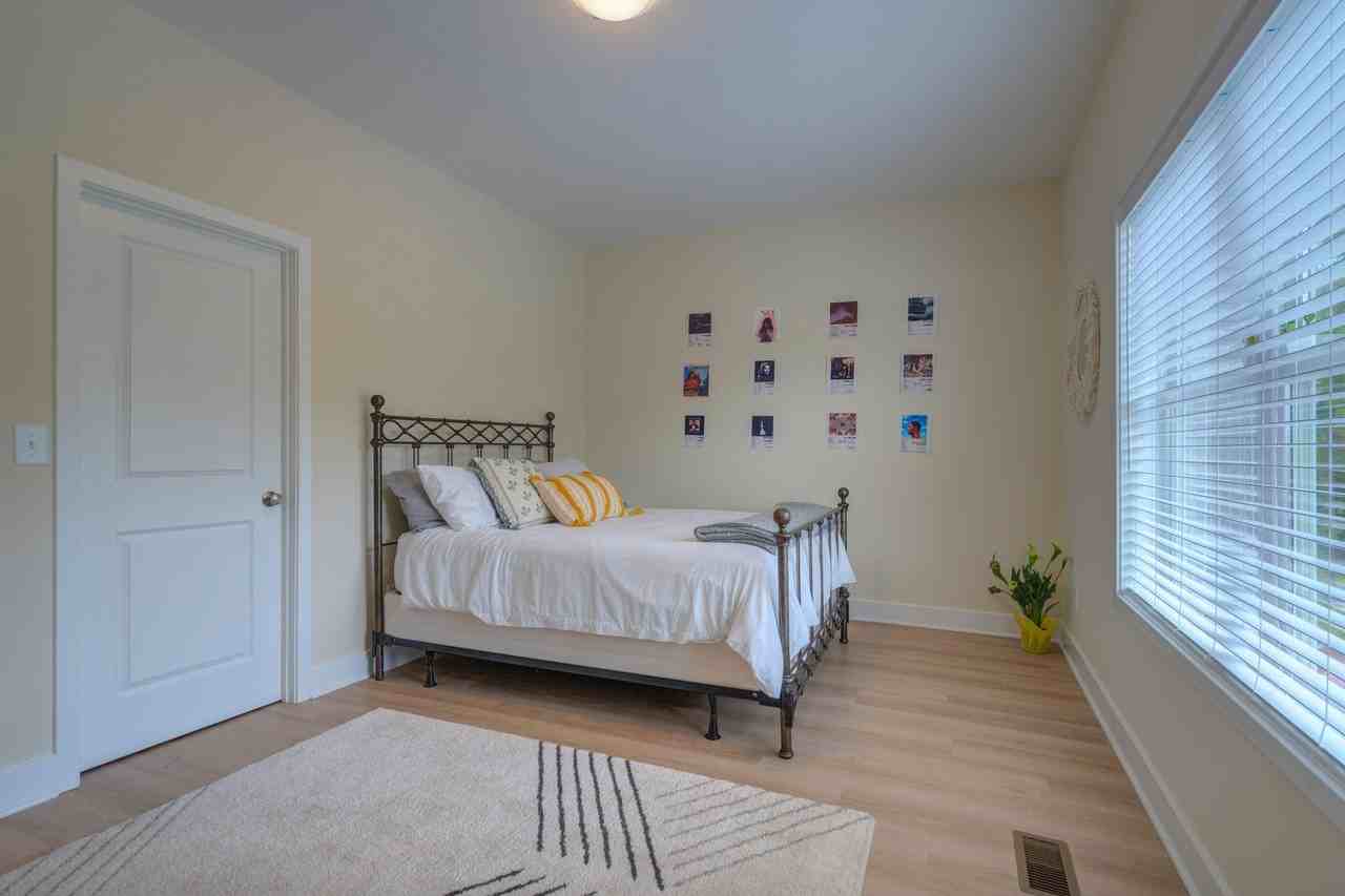 1741 Staniel Dr - Photo 3 of 27