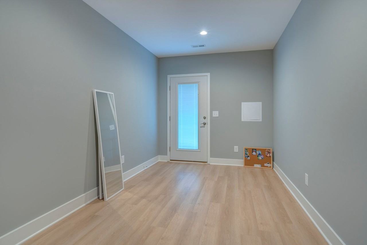 1741 Staniel Dr - Photo 5 of 27