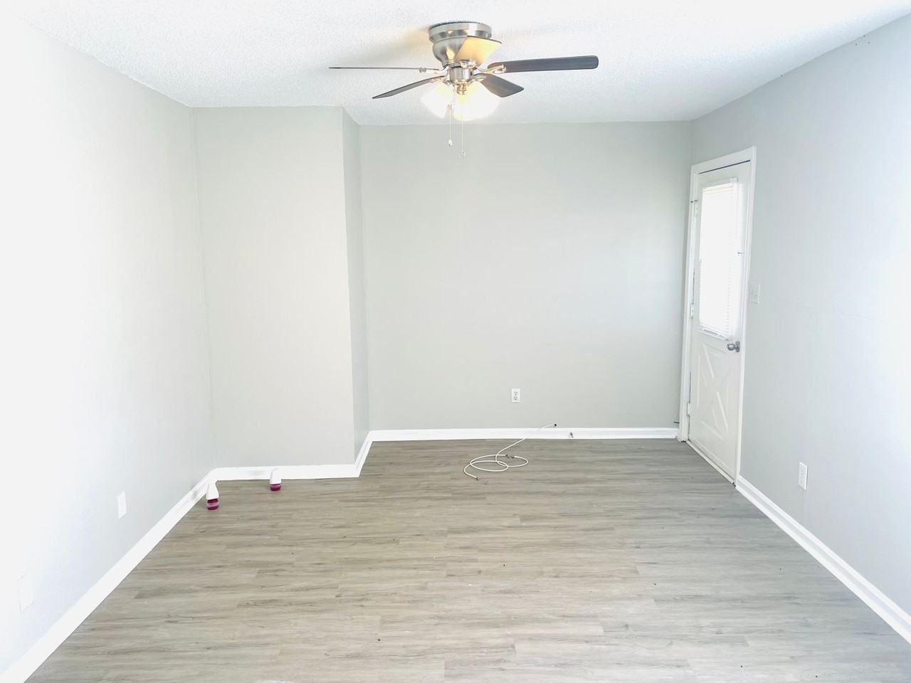 130 Ashley Ln - Photo 6 of 11