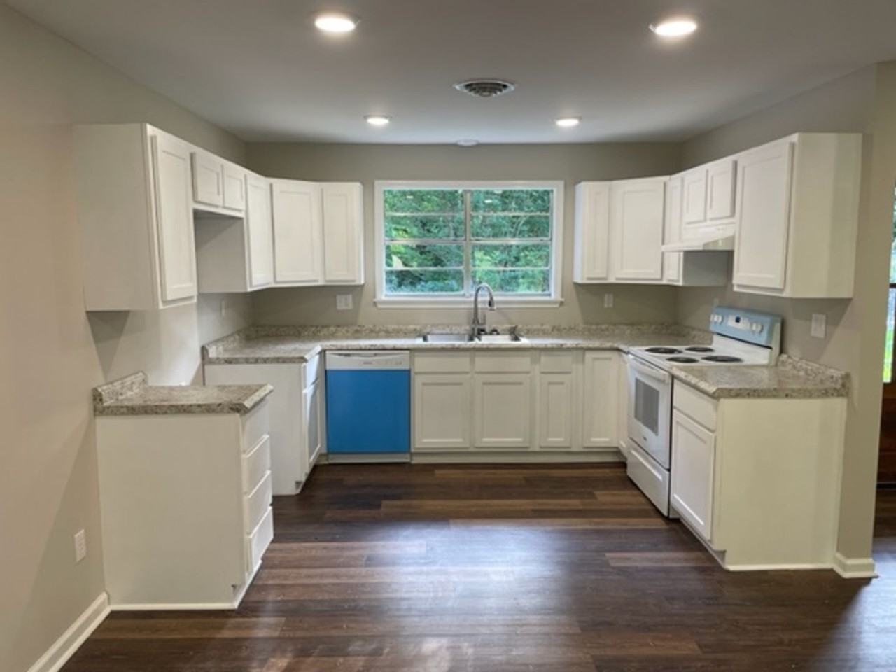 1005 County Road 64 S - Photo 2 of 15