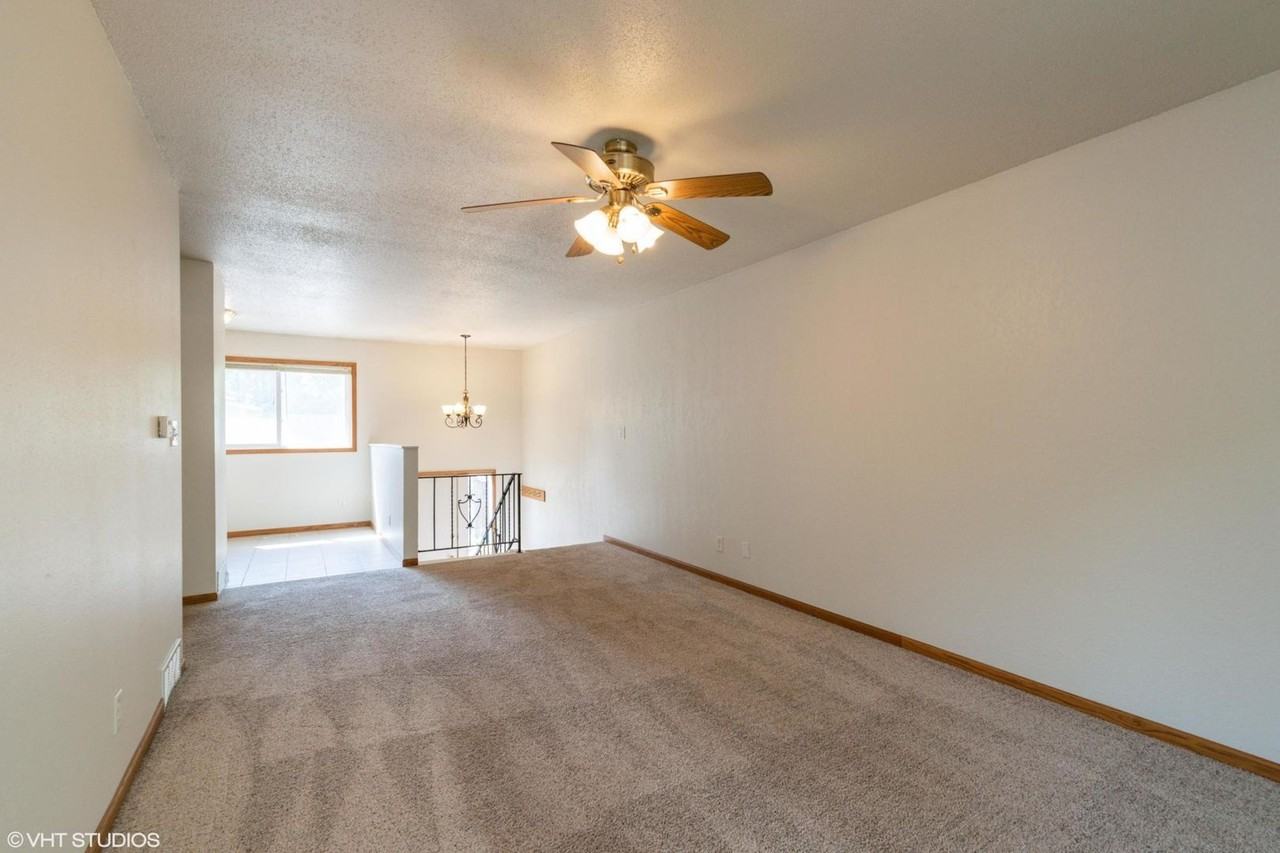 635 Meadow Pl - Photo 4 of 19