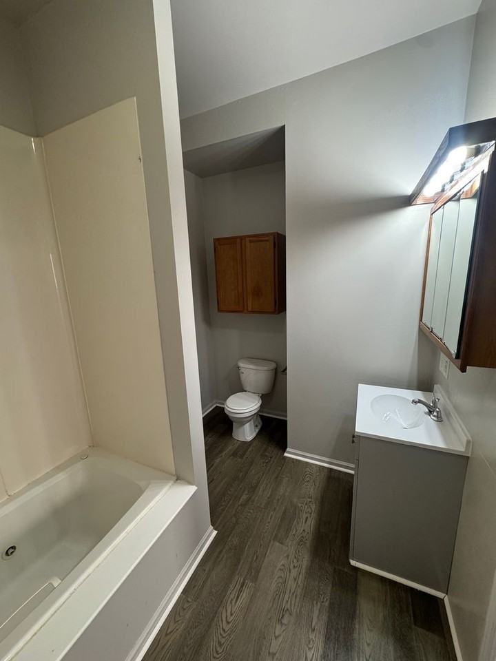 1610 Cass St - Photo 7 of 7