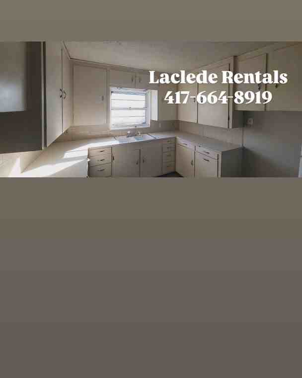 1515 W Elm St - Photo 4 of 9