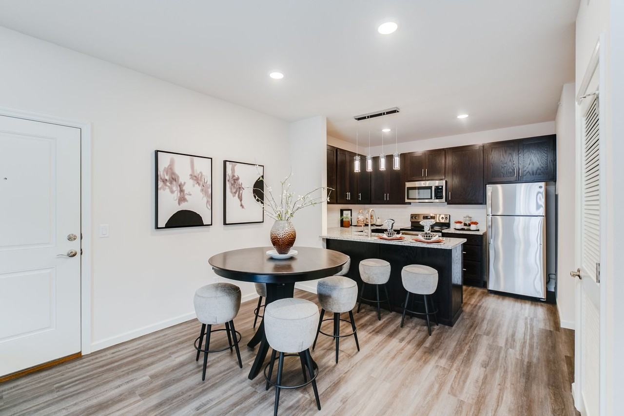 1431 Park West Ct - Photo 6 of 48