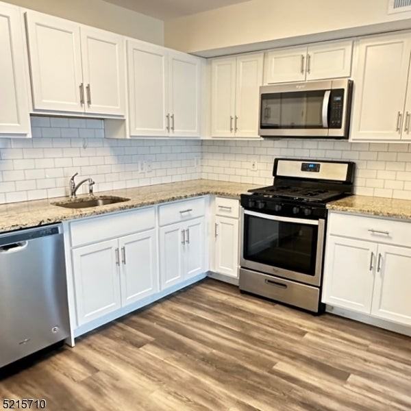 290 3rd St - Photo 7 of 21