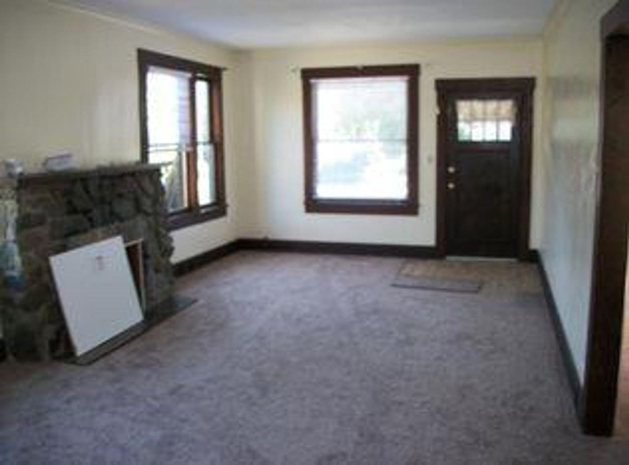 3008 Meridian St - Photo 2 of 10