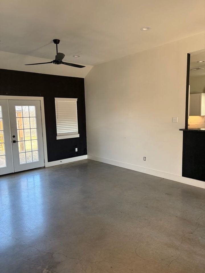 2912 Mildred St - Photo 5 of 11