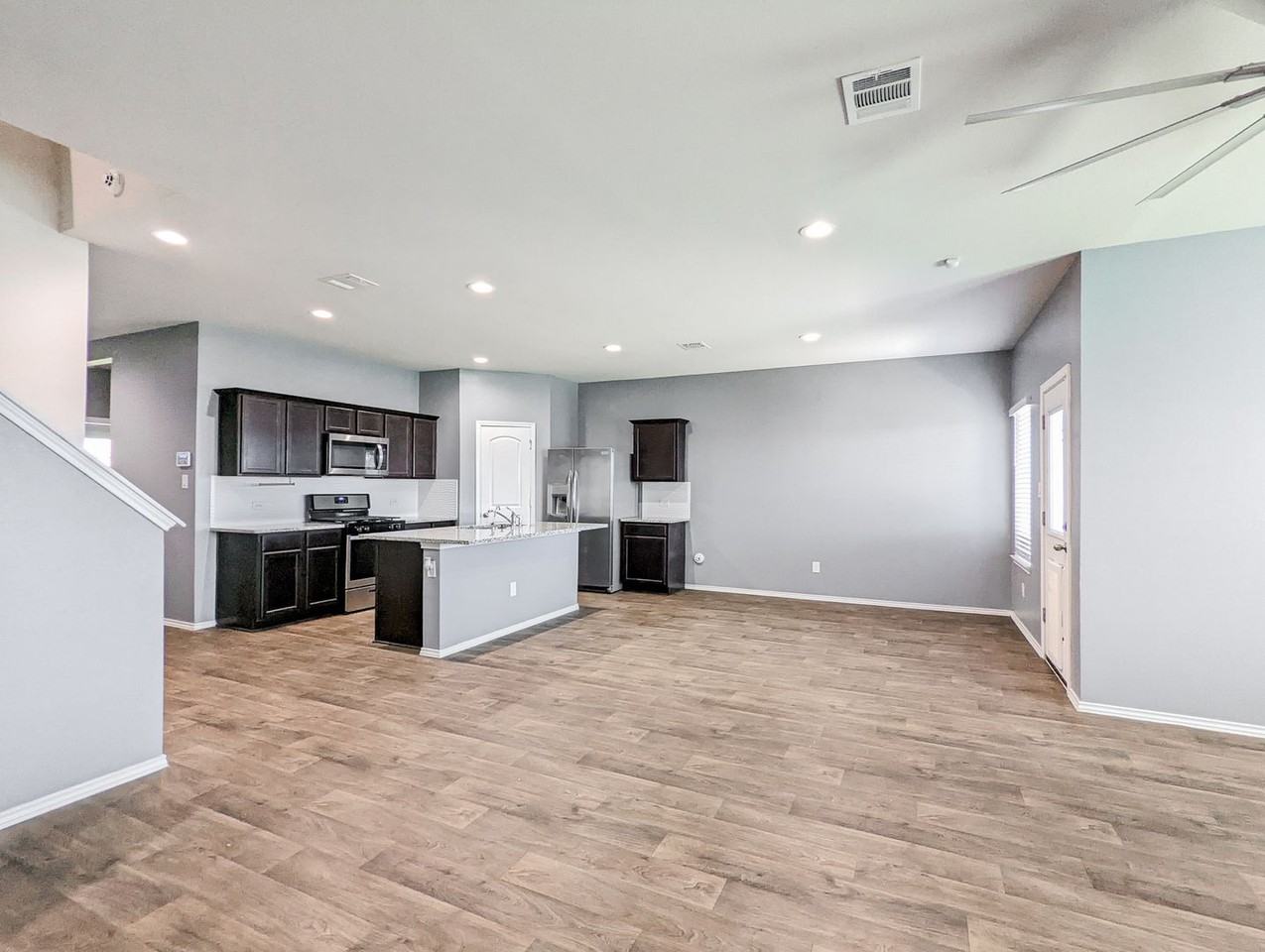 14541 Montclair Way - Photo 5 of 35