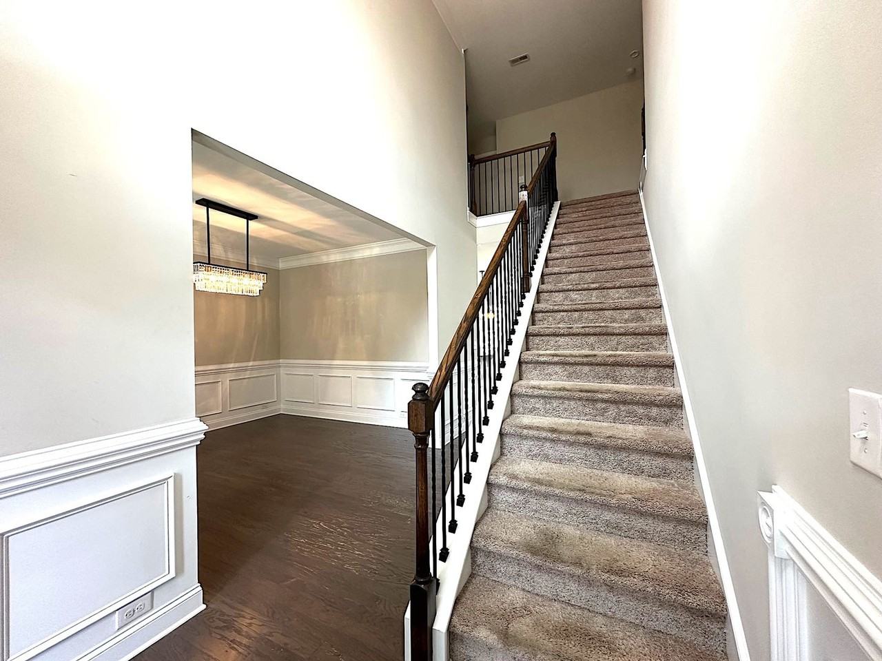 9407 Inverness Bay Rd - Photo 3 of 40