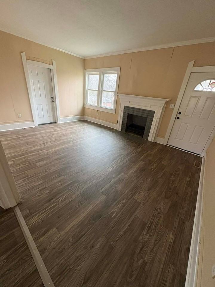 513 W Cherry St - Photo 2 of 8