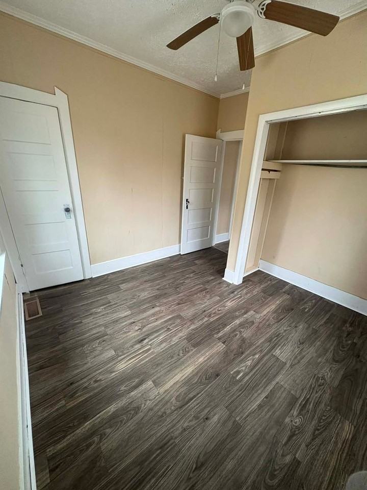 513 W Cherry St - Photo 5 of 8