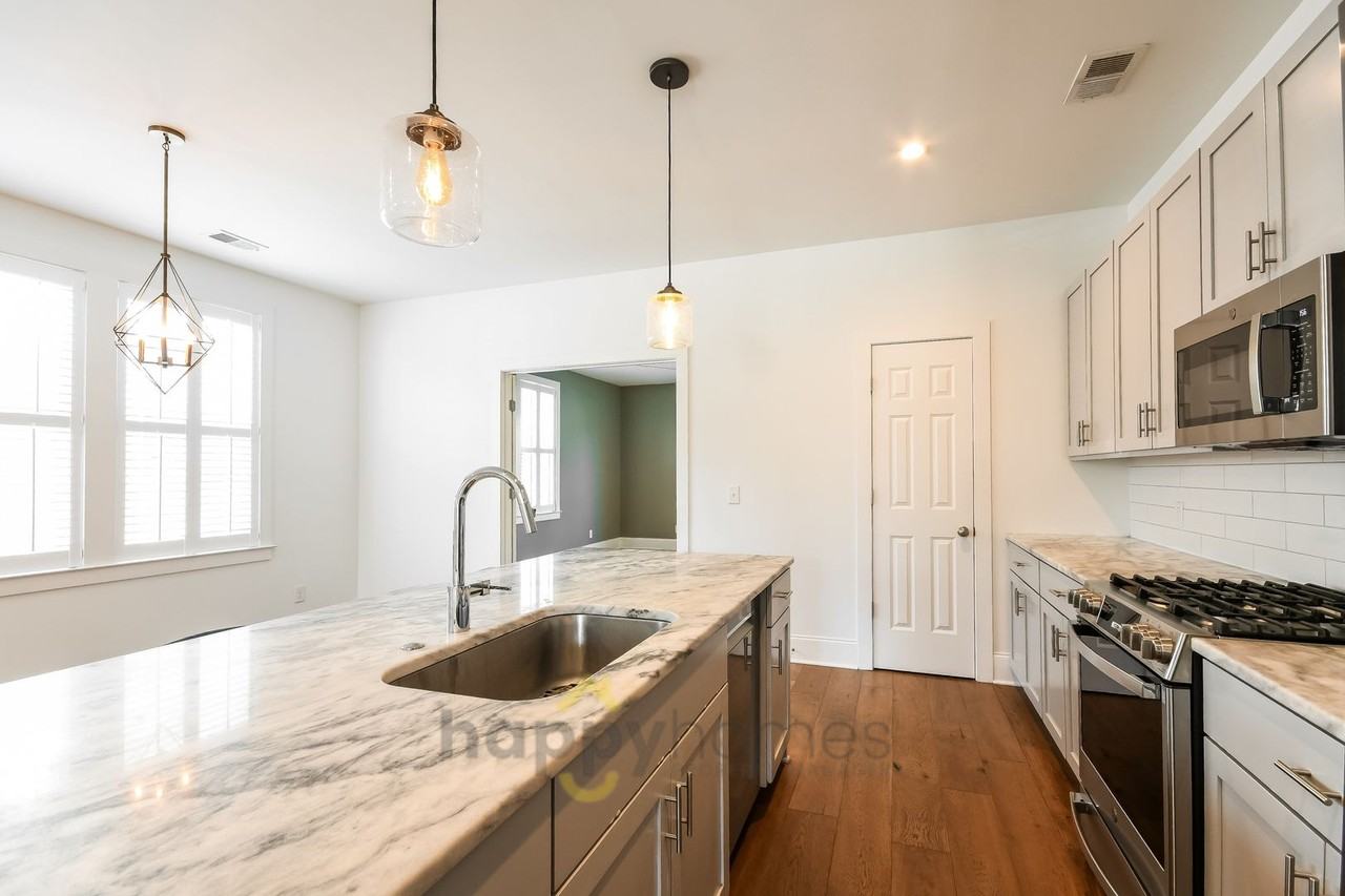 50 Sans Souci St - Photo 6 of 17