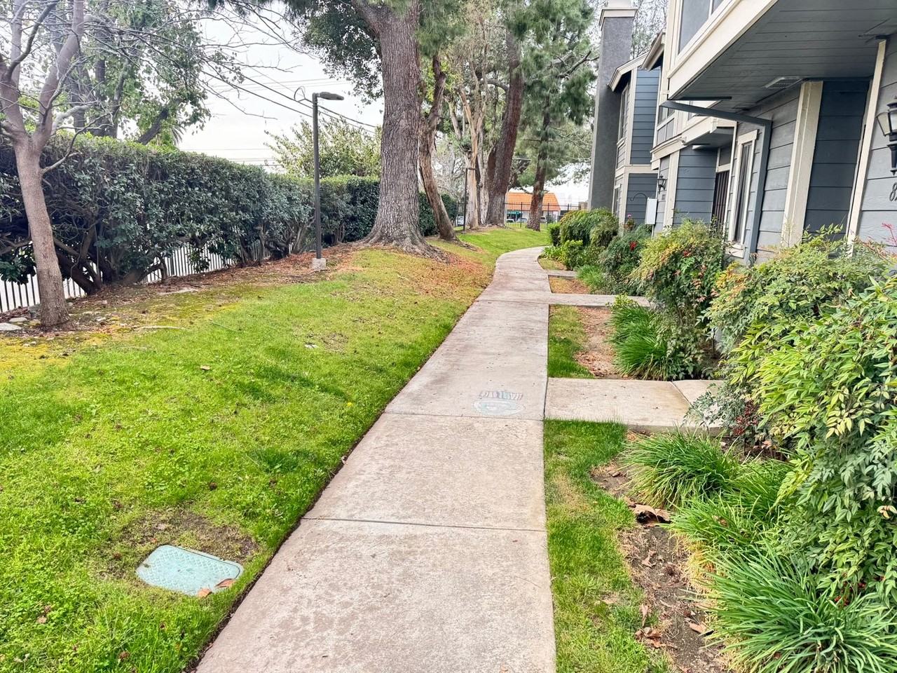 8784 Pine Crest Pl - Photo 3 of 32