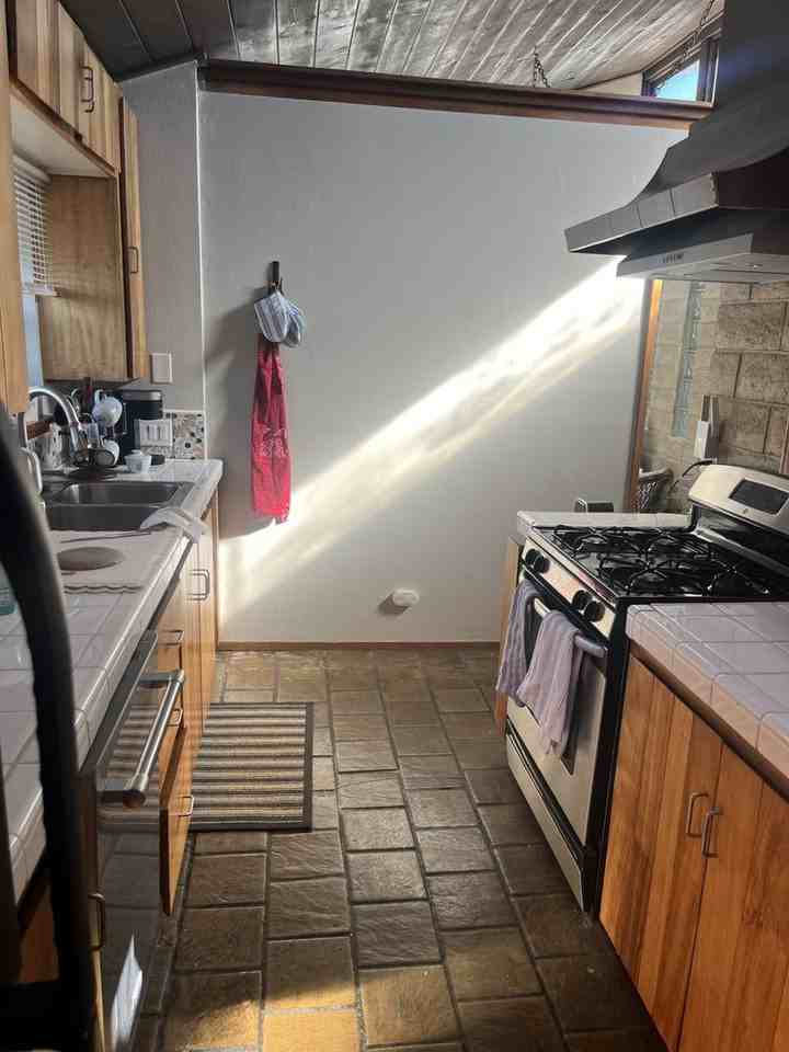 1751 Nipomo St #B - Photo 2 of 6