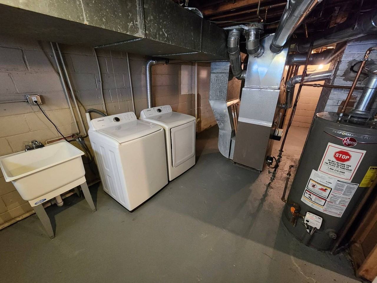 1195 Oxford Rd - Photo 6 of 14