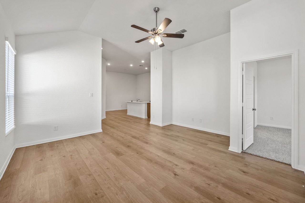 5411 Devils Gate #2 - Photo 4 of 16