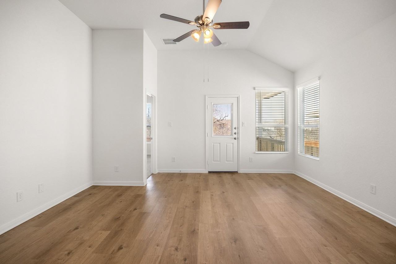 5411 Devils Gate #2 - Photo 5 of 16