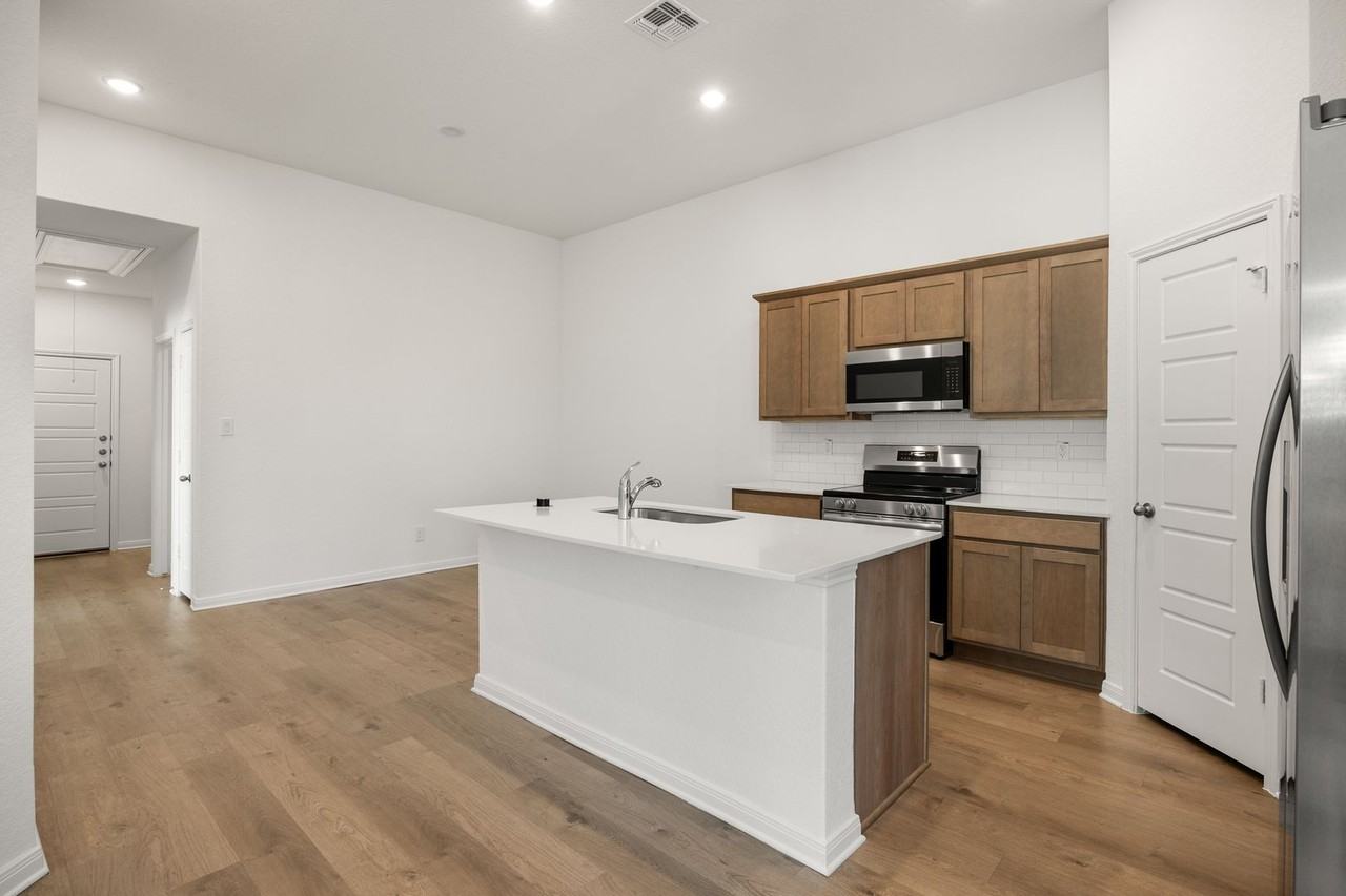 5411 Devils Gate #2 - Photo 6 of 16