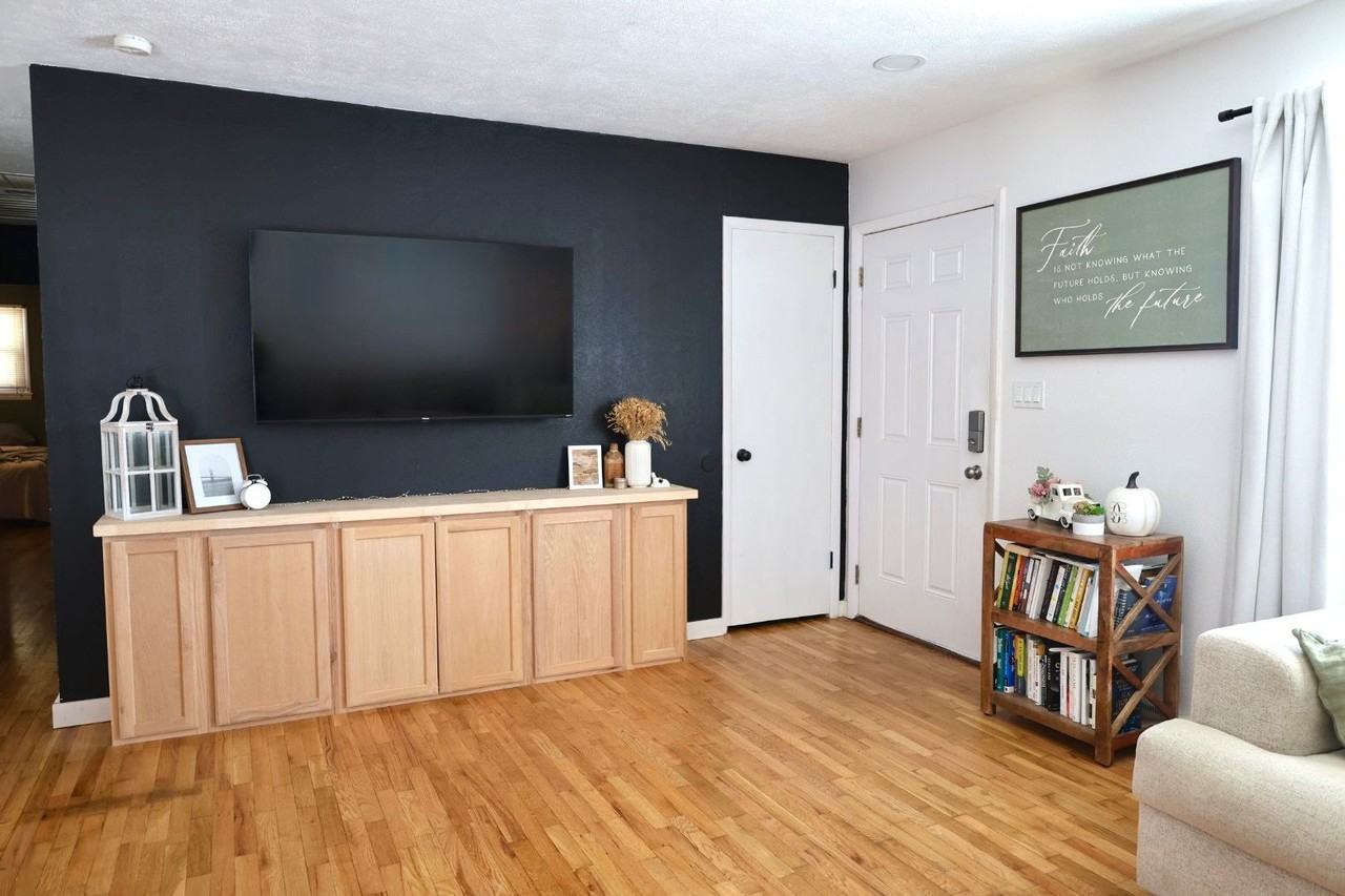 100 E Hartley St - Photo 4 of 15