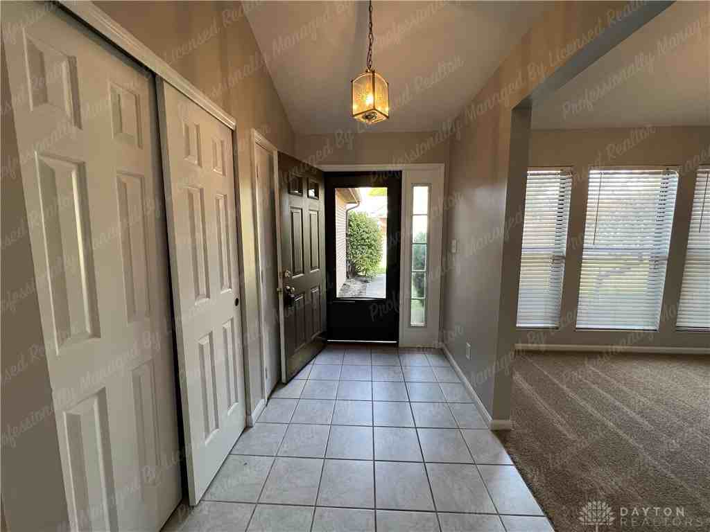 909 Sunset Dr - Photo 3 of 36