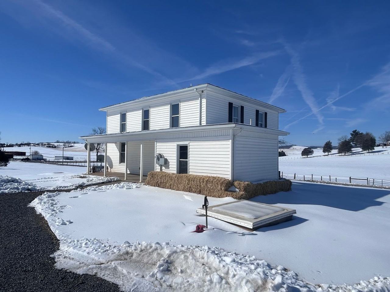 540 Mayland Rd - Photo 2 of 12