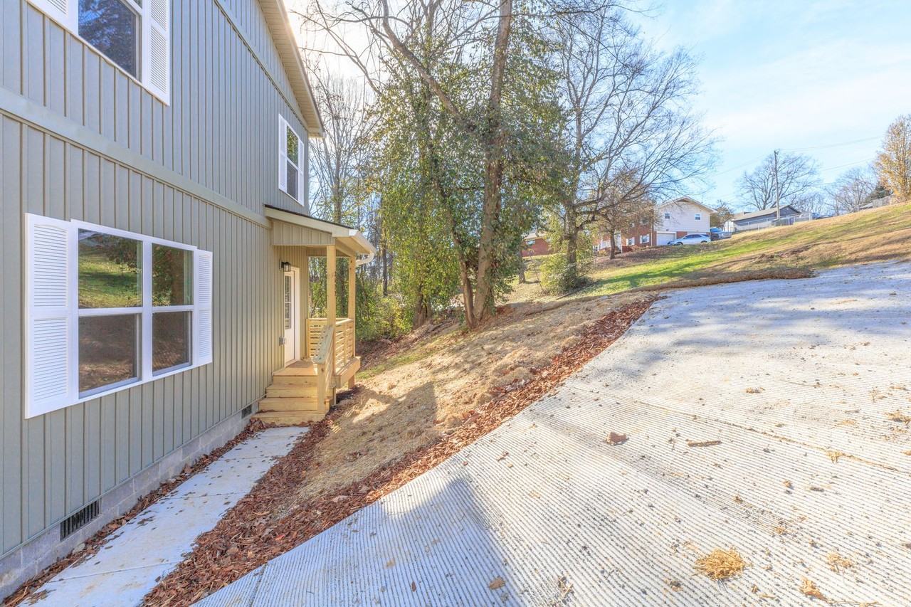 3622 Mountain View Dr - Photo 4 of 38