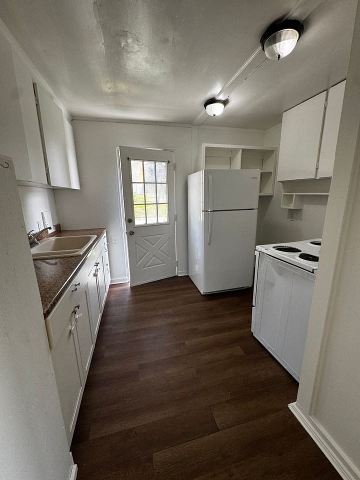 3618 W Madrona St - Photo 4 of 10