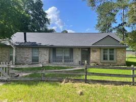 featured image of 16526 Walnut Springs Ln
