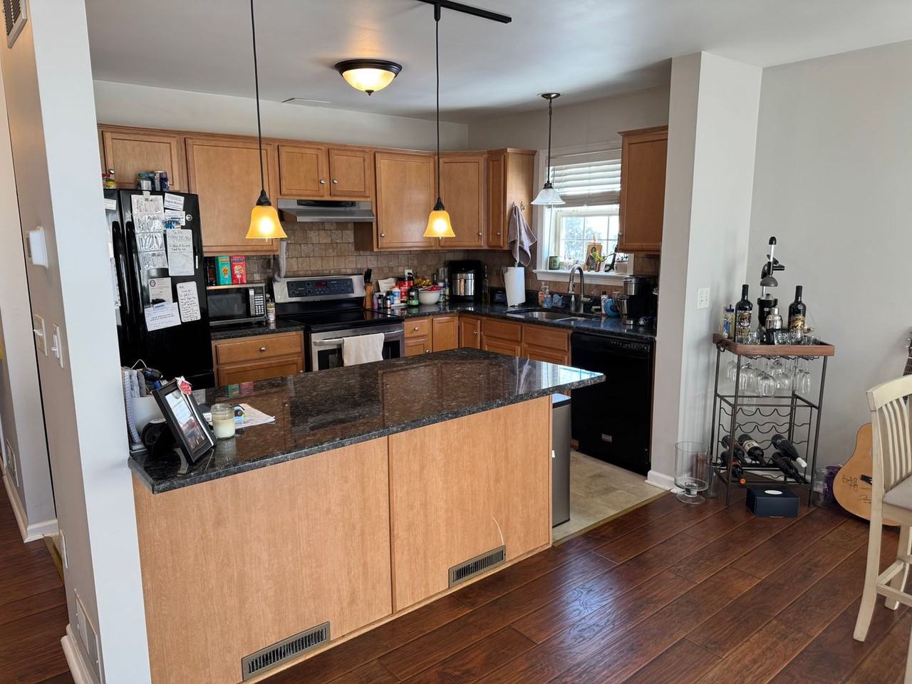 285 Cedar Holw - Photo 2 of 26