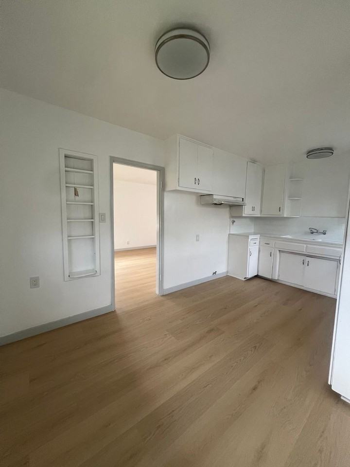 2115 S Garfield Ave - Photo 7 of 14