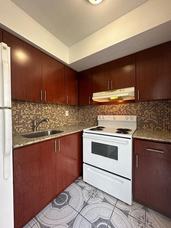 17031 Ne 21st Ave - Photo 7 of 17