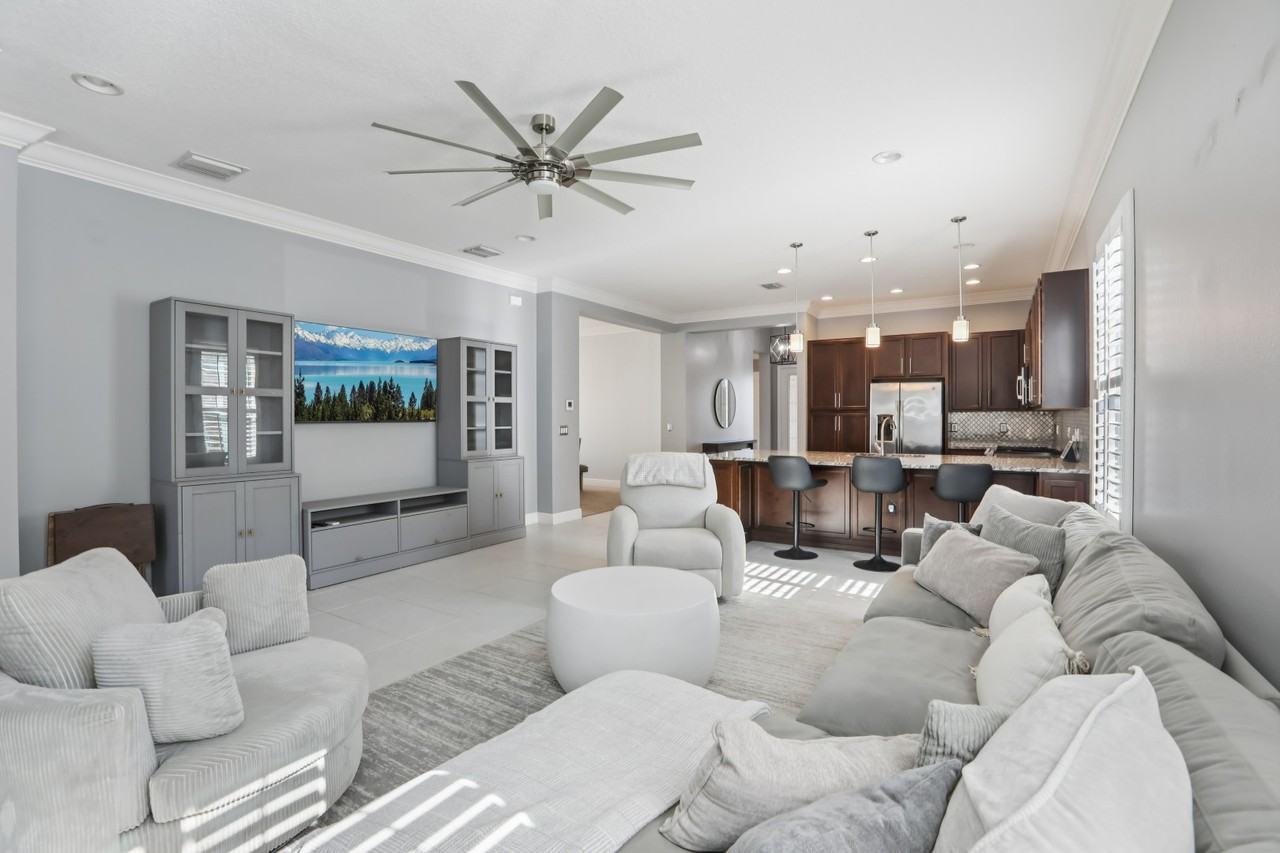 2837 Tarragona Way - Photo 3 of 35